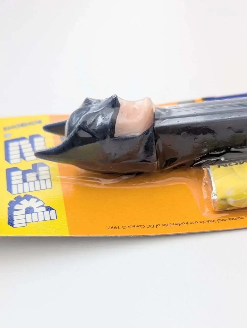UNOPENED PEZ 1997 Vintage Collectible Batman Head Candy Dispenser